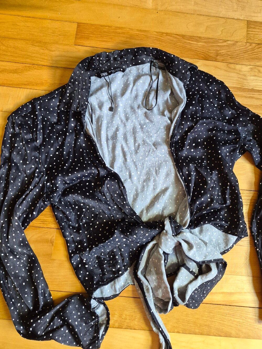 Zara Black Polka Dot Tie-Front Women’s Top - Picture 3 of 11